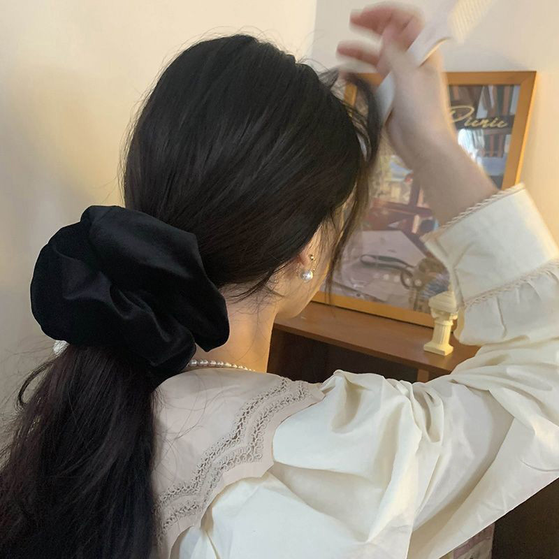 Scrunchies in velluto nero ove - Freshwater Line recensione e prezzo
